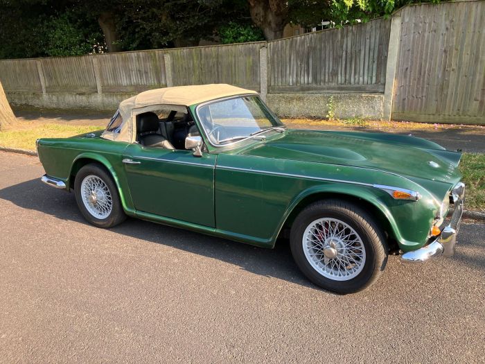 TR4 3